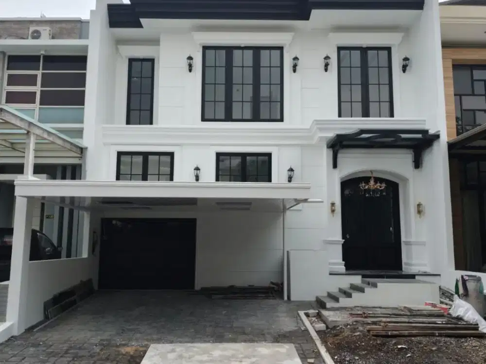 Rumah Pakuwon Indah Cluster The Mansion, American Modern - New Gress