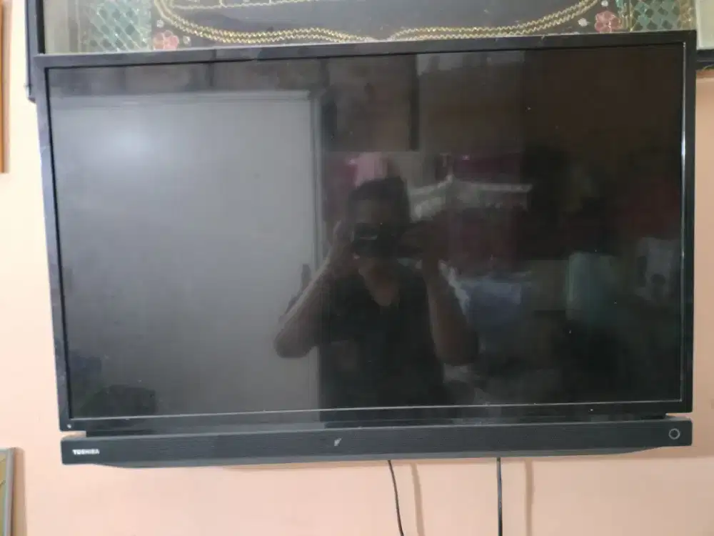 Di jual aja tv tosibah Led 32