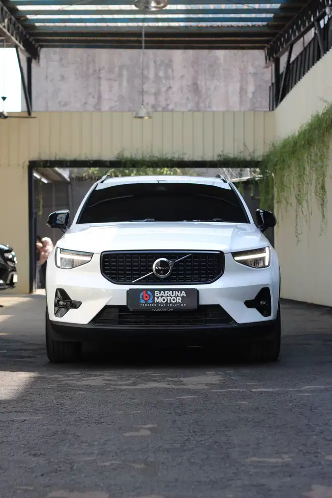 [NOS] VOLVO XC40 T5 RECHARGE HYBRID 2023 NEW OLD STOCK