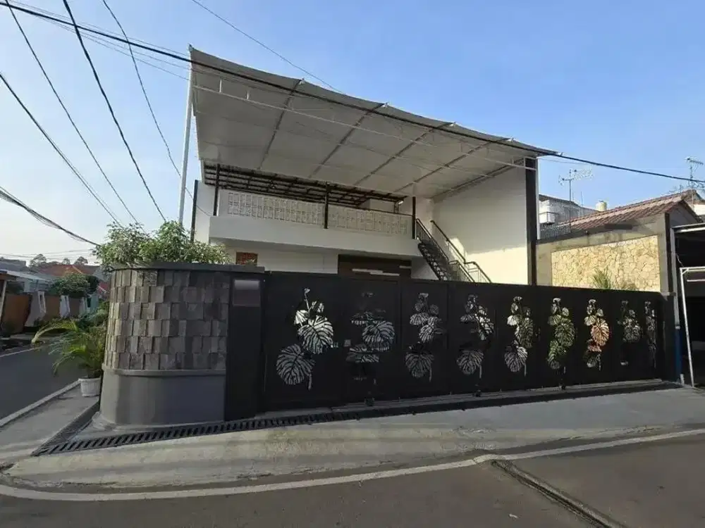 DI JUAL CEPAT!! RUMAH MEWAH Bagus Banget HOOK Pinggir Jalan Duren Sawit – Cocok Usaha, 3,5M!