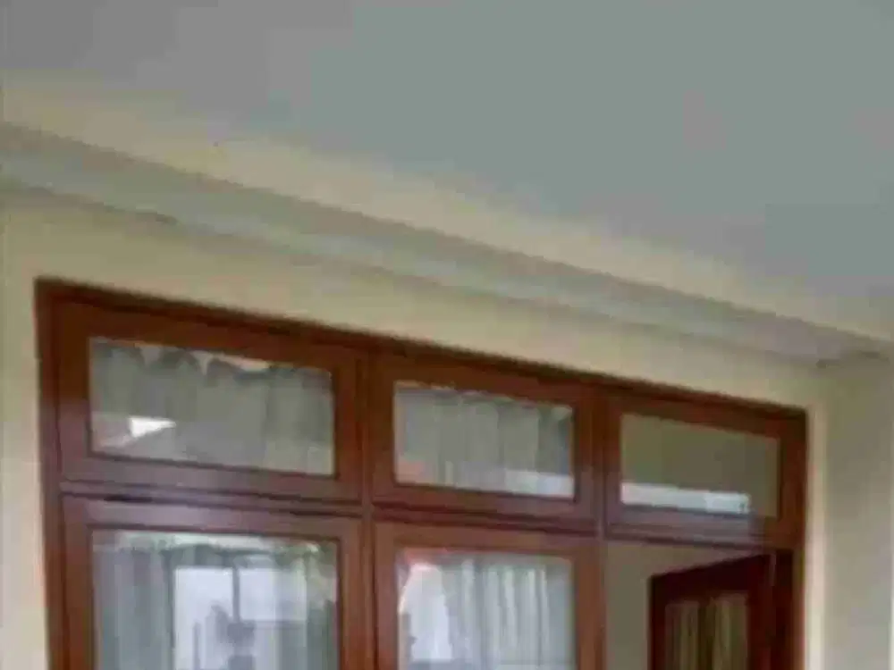 Jual rumah lengkap Fasililitas Kolam renang Perumnas klender Jakarta timur