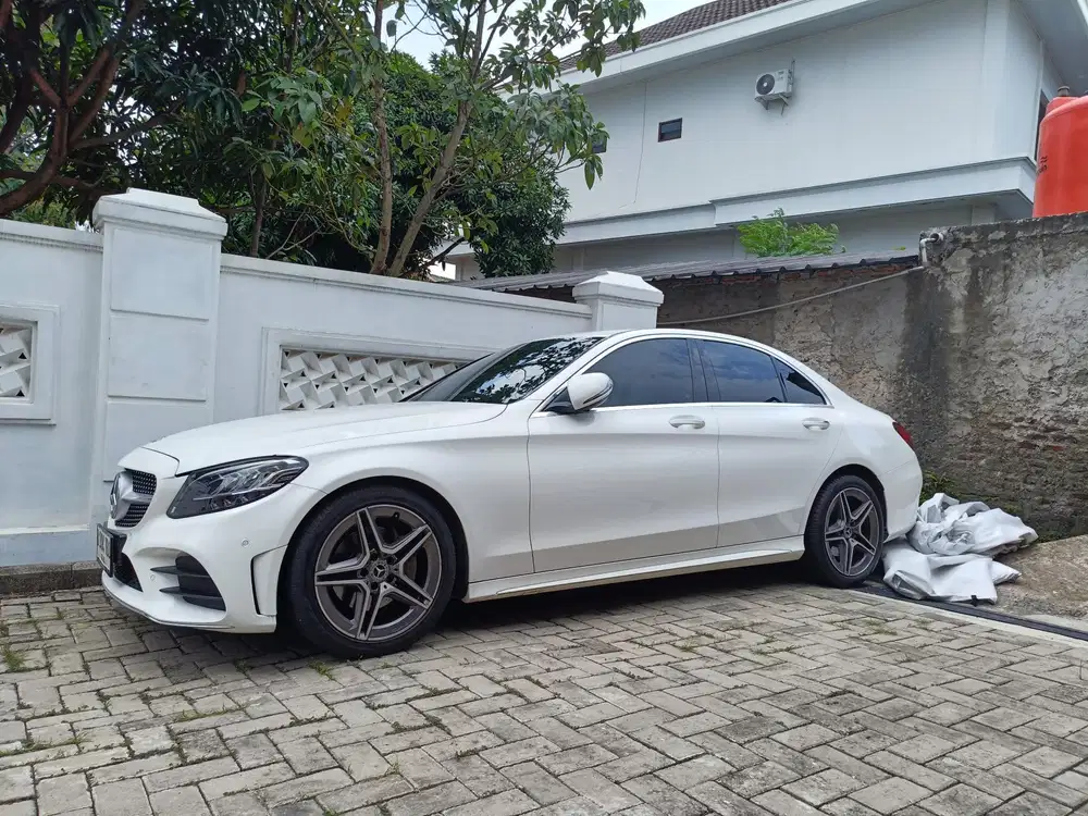 Mercedes-Benz C200 2020 Bensin