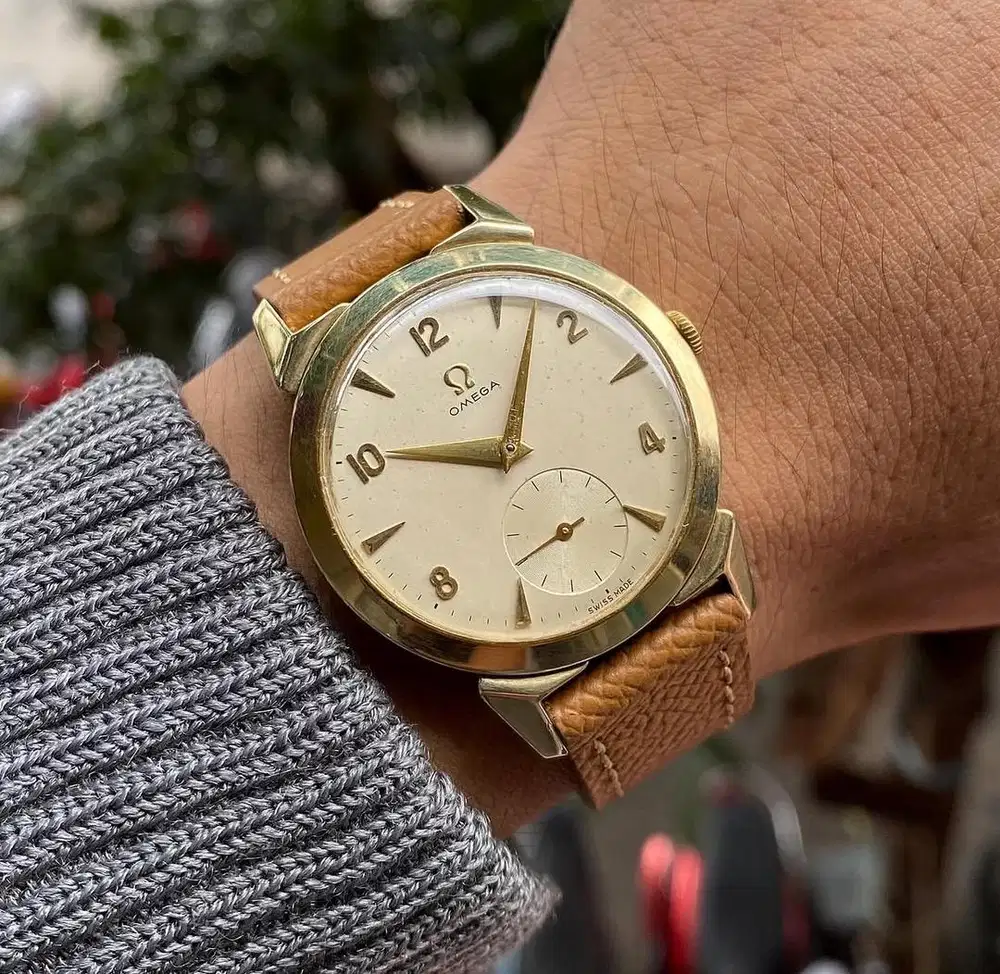 Omega Vintage Small Sconds Spider Lug Ref. 2712-4 Cal. 266