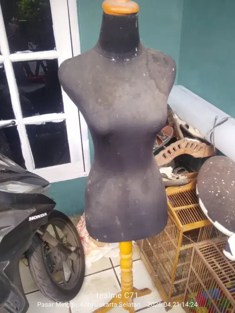 Patung badan maniquin