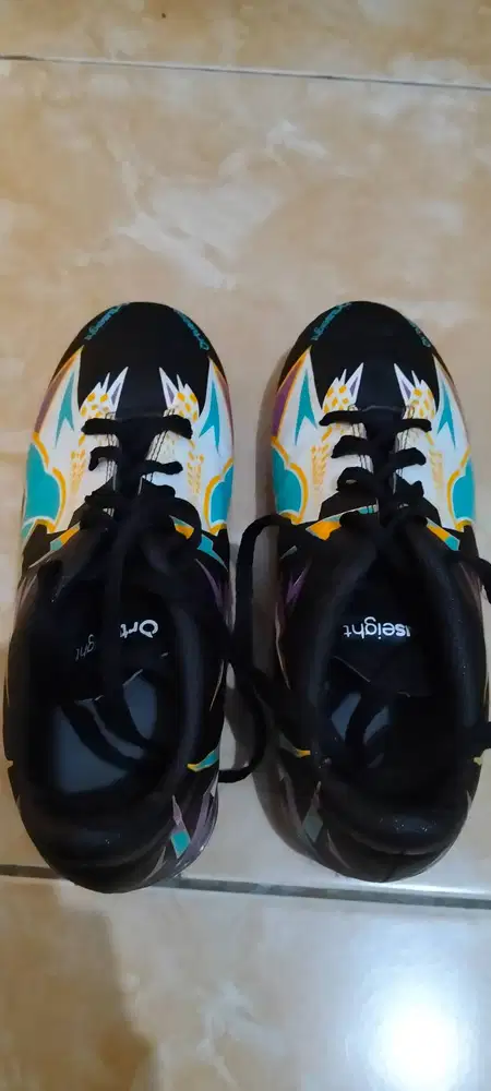 Sepatu bola ortuseight junior