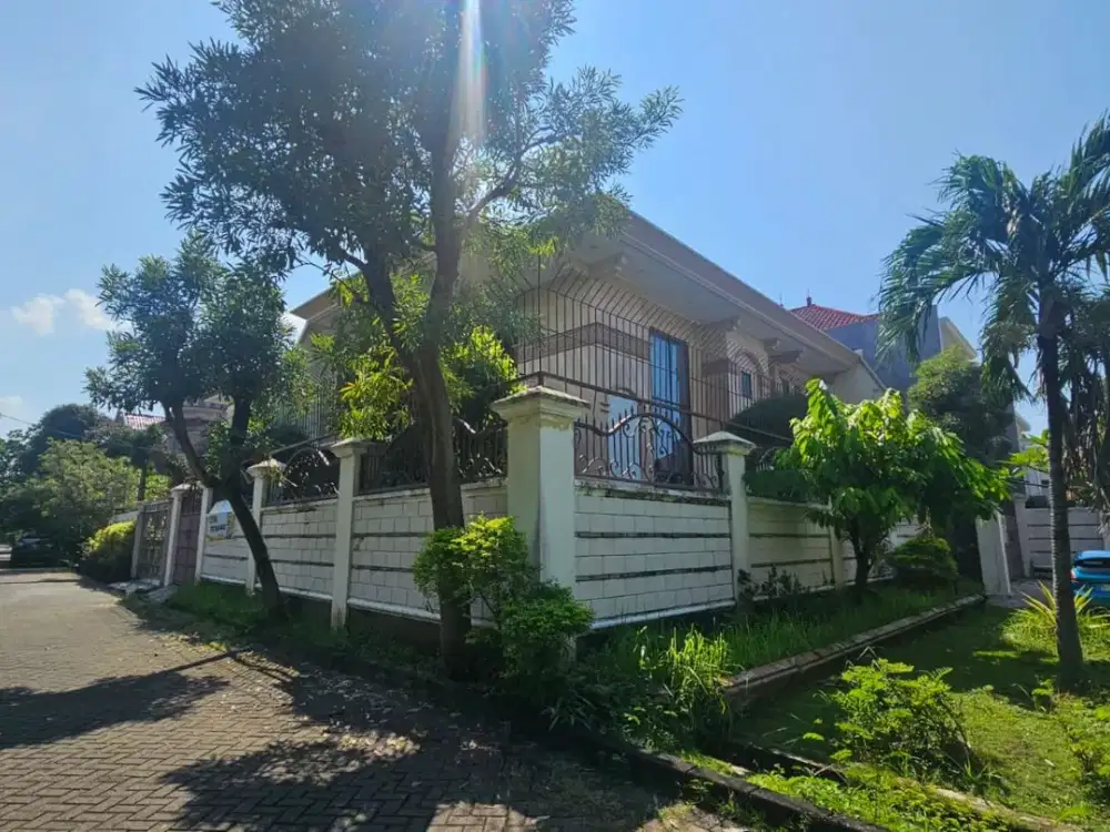 RUMAH SHM HOOK KLASIK MODERN ARAYA 1 GALAXI BUMI PERMAI SURABAYA TIMUR EMA