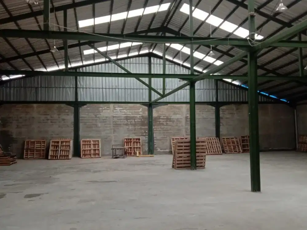 Gudang Bangunan Baru Strategis di Katapang Andir