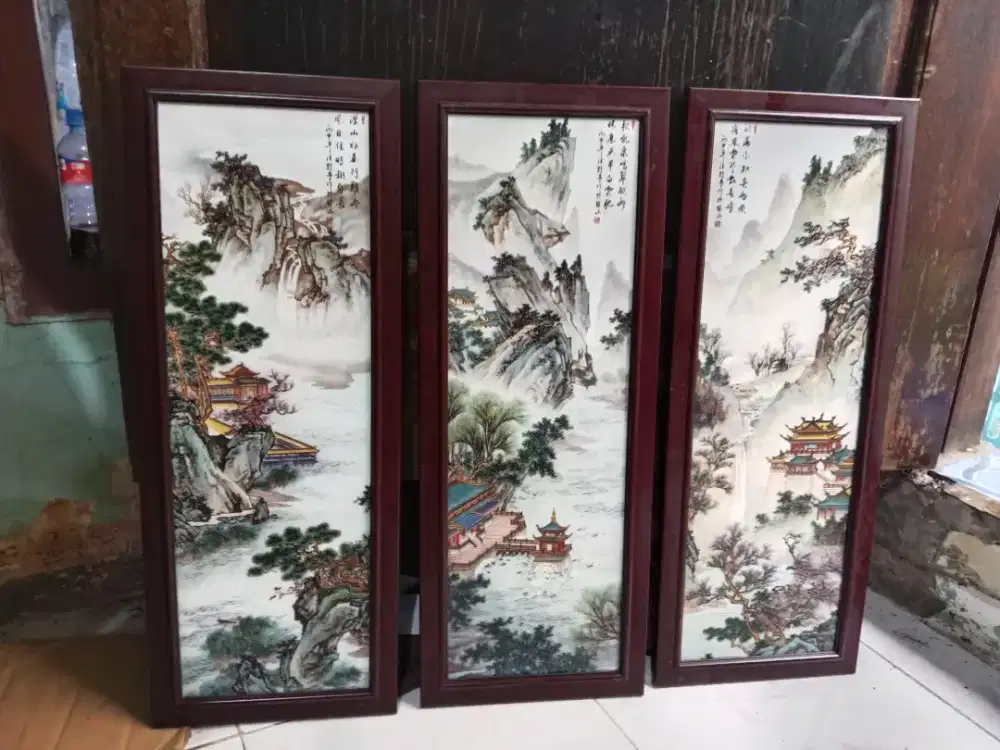 3pcs pajangan dinding bhn keramik kondisi terawat