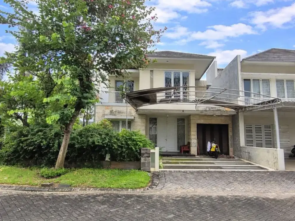 DIJUAL RUMAH HITUNG TANAH ROYAL RESIDENCE HOOK