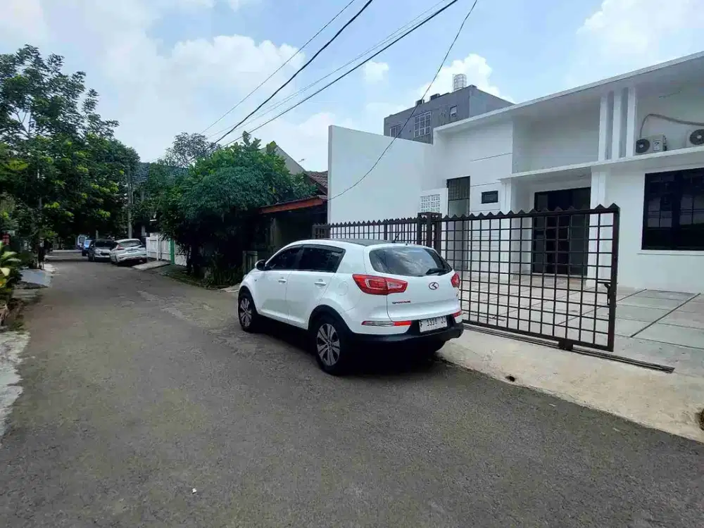 Disewakan Rumah Baru Renovasi Century 2 Bekasi