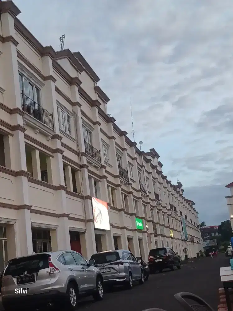 Dikontrakkan ruko baru 3Lt. di Grand Kawanua CDV Manado
