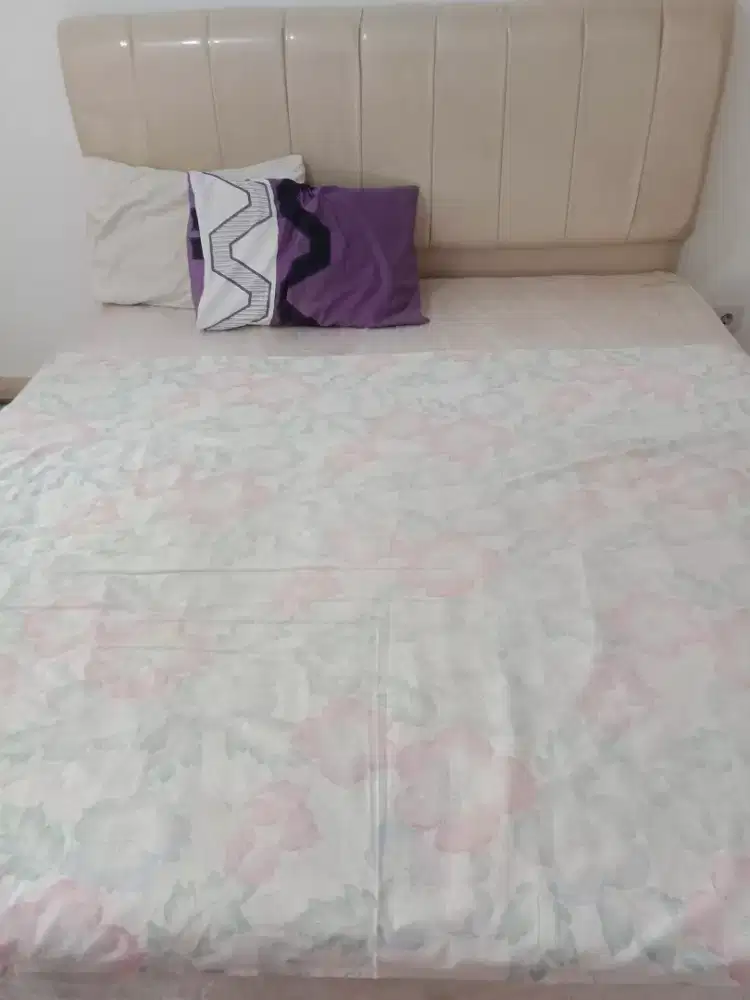 Dijual kasur Alga (orthopedic) + divan + sandaran ukuran 200*200