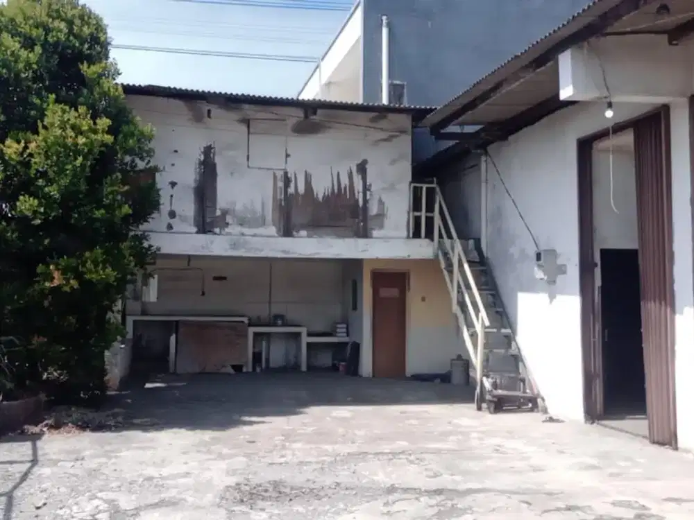 Gudang Komersial Pejuang – Lokasi Pinggir Jalan Utama, Cocok Logistik