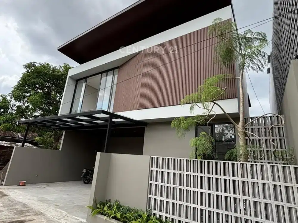 CR Rumah 2lt Furnish Dekat Stadion Maguwoharjo Bonus Kolam Renang