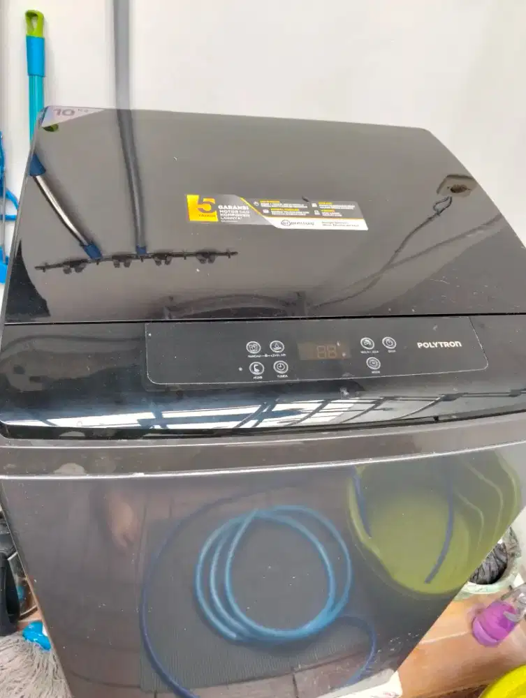 Dijual mesin cuci 1tabunb Polytron PAW 80581. 10kg