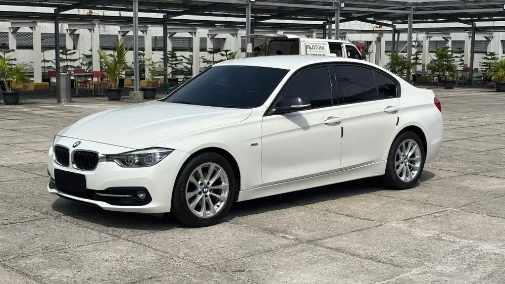 [HARGA CASH NEGO] BMW 320i SPORT LCI 2016 NIK2015 F30 FACELIFT LOW ODO