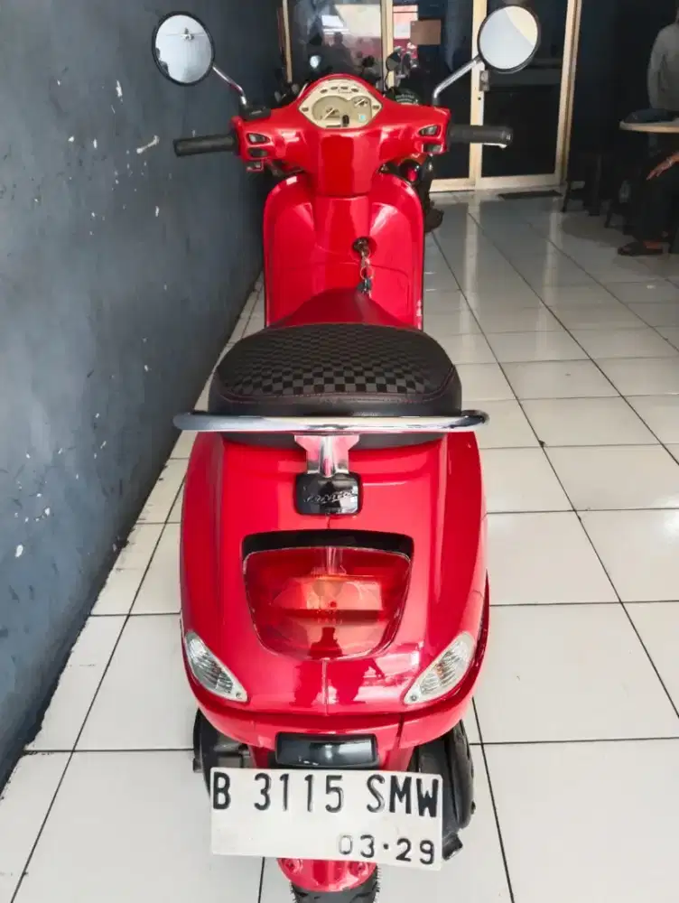 Vespa pajak hidup