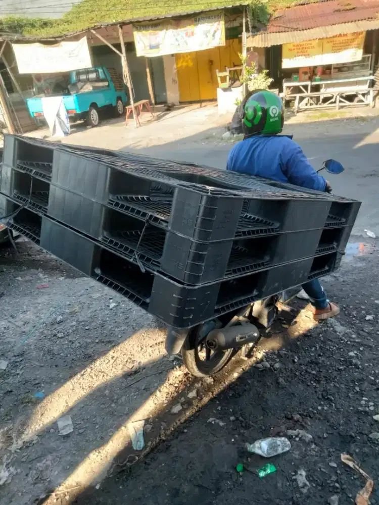 Pallet plastik bekas pilihan hemat