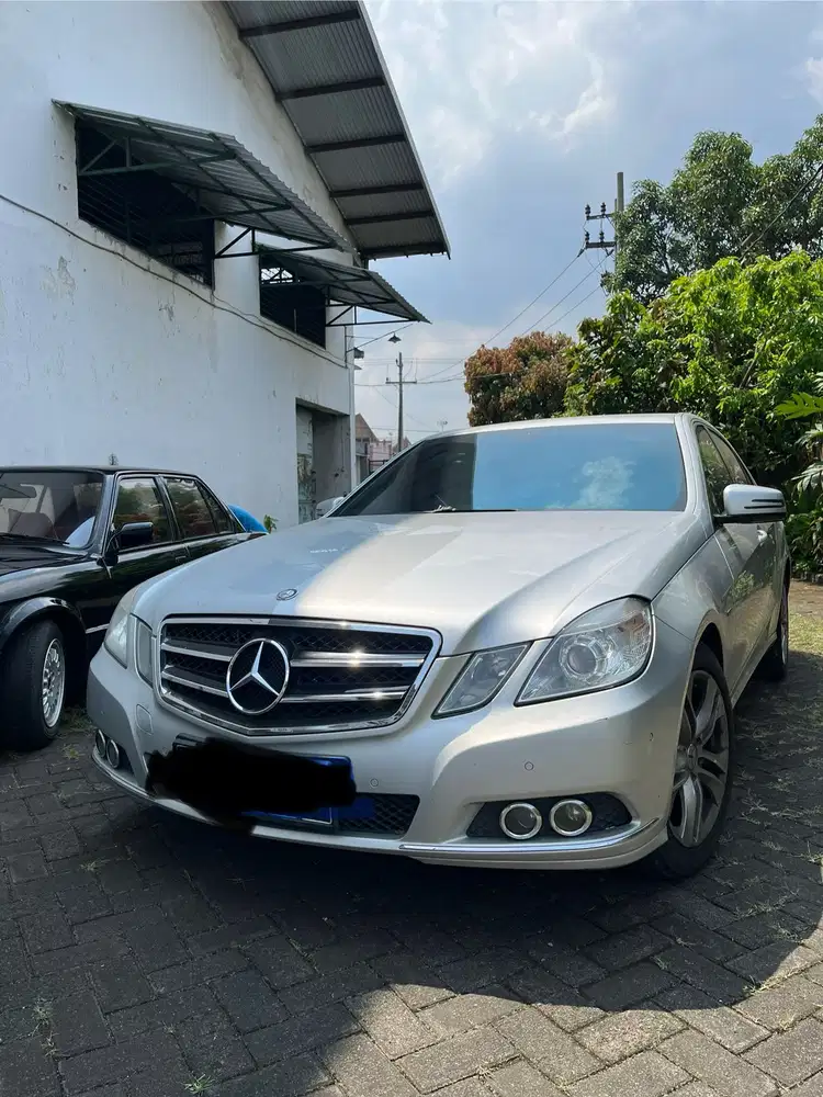 Mercedes-Benz E250 2011 Bensin