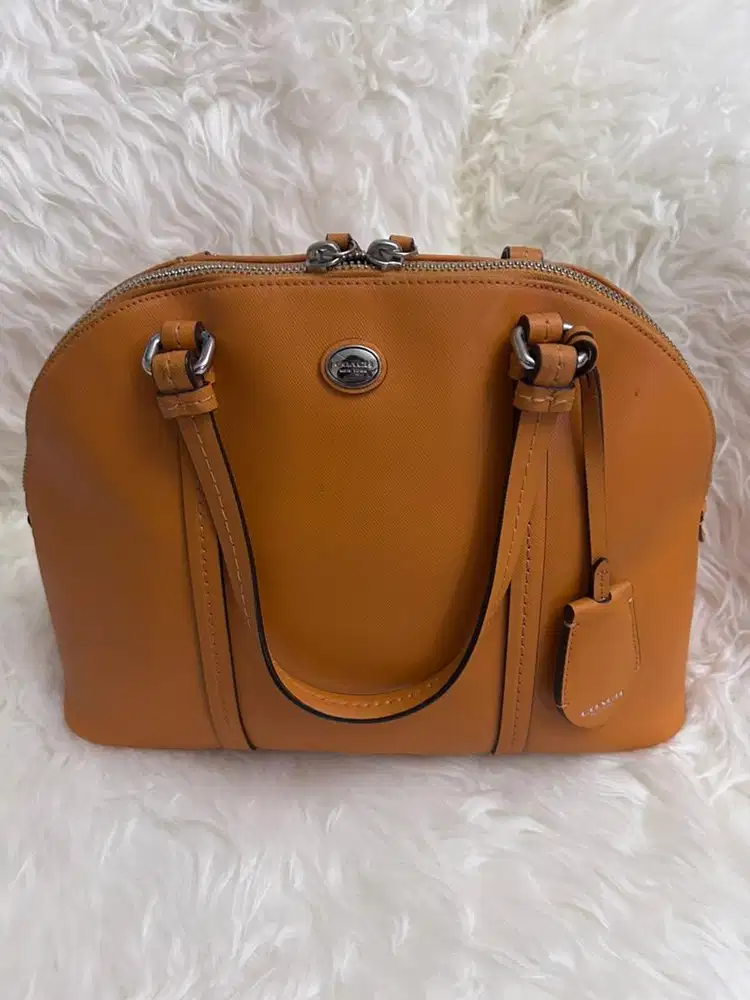 Tas COACH, original beli di Outlet Japan