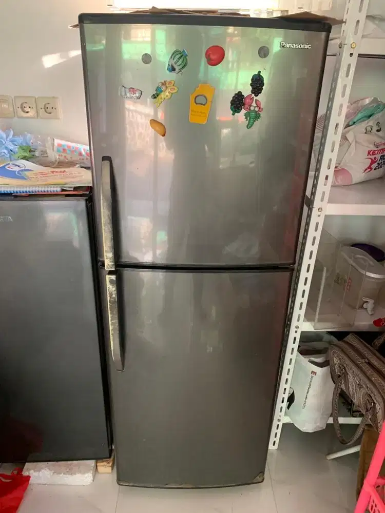 Kulkas panasonic dua pintu