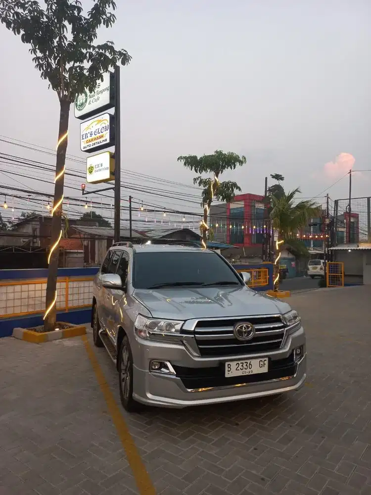 Toyota Land Cruiser Bensin