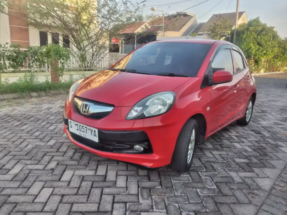Honda Brio Satya E MT 2016 Warna Merah