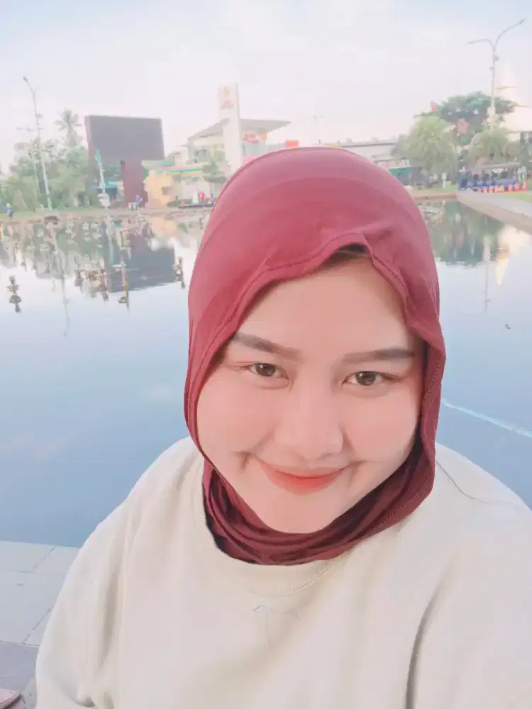 Cari pekerjaan apa aja yang penting halal