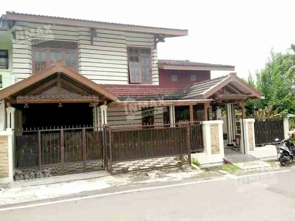 Rumah Hook 7 Kamar tidurJalan Candi Mendut Dekat Raya Suhat, Kampus ABM dan UB