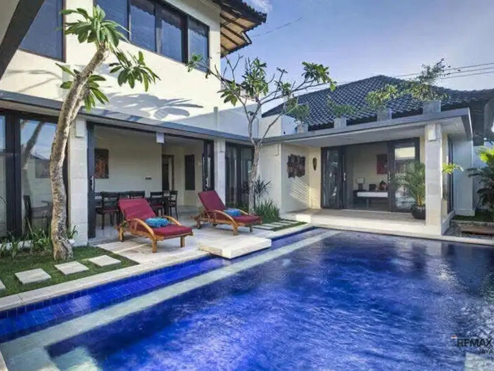 Villa Mewah Type Modern Tropis Dijual, di Kerobokan Area