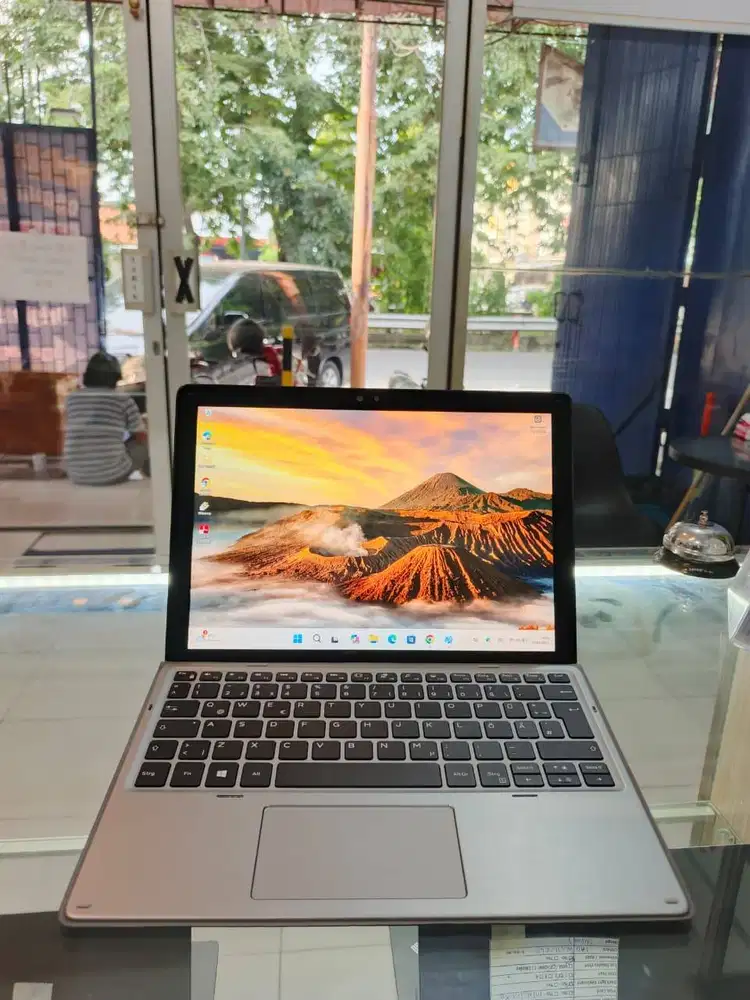 Tablet Windows Hybrid 2in1 Premium