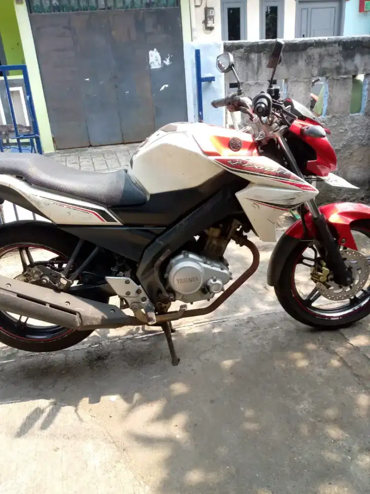 Dijual vixion 2013 keren  SS lengkap pajak hidup