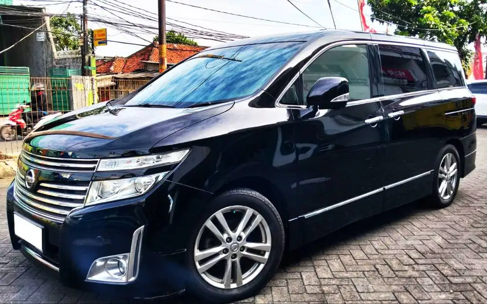 2011 Elgrand 2.5 Highway Star Irit BBM CBU 3 Camera Bose Audio *KREDIT