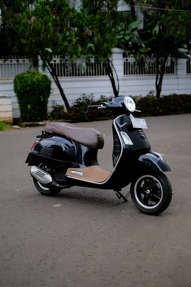JUAL VESPA MATIC BEKAS/SECOND GTS 2018 MURAH BERGARANSI