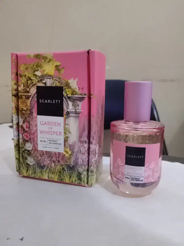 Parfum Scarlett Garden of Whisper
