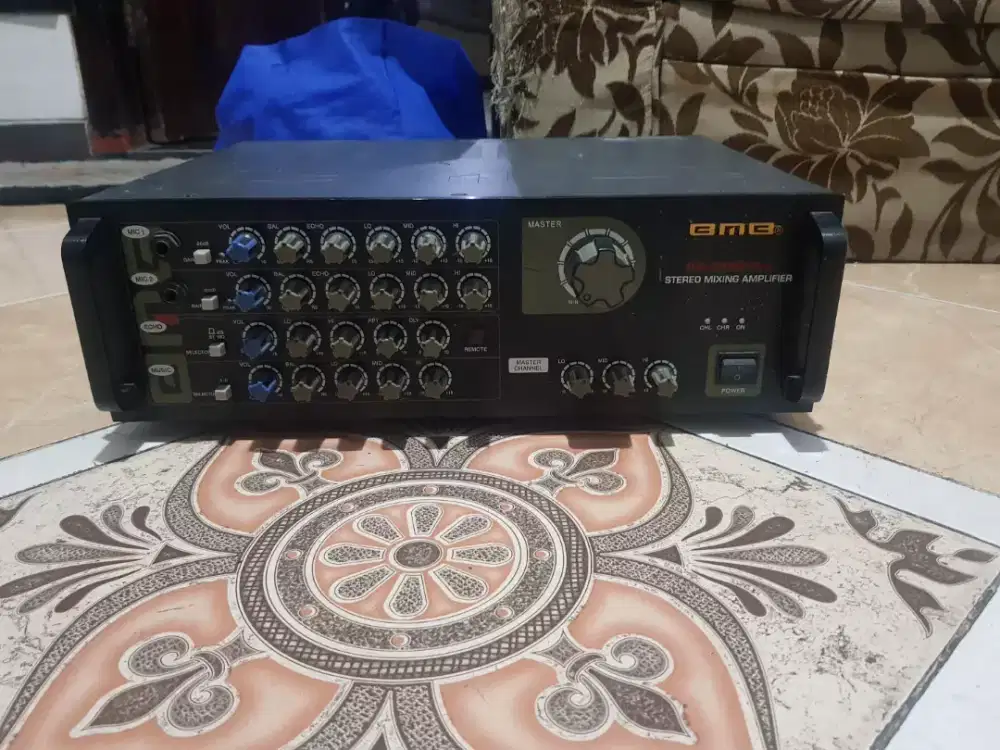 Stereo mixer amplifier BMB DA2000 pro
