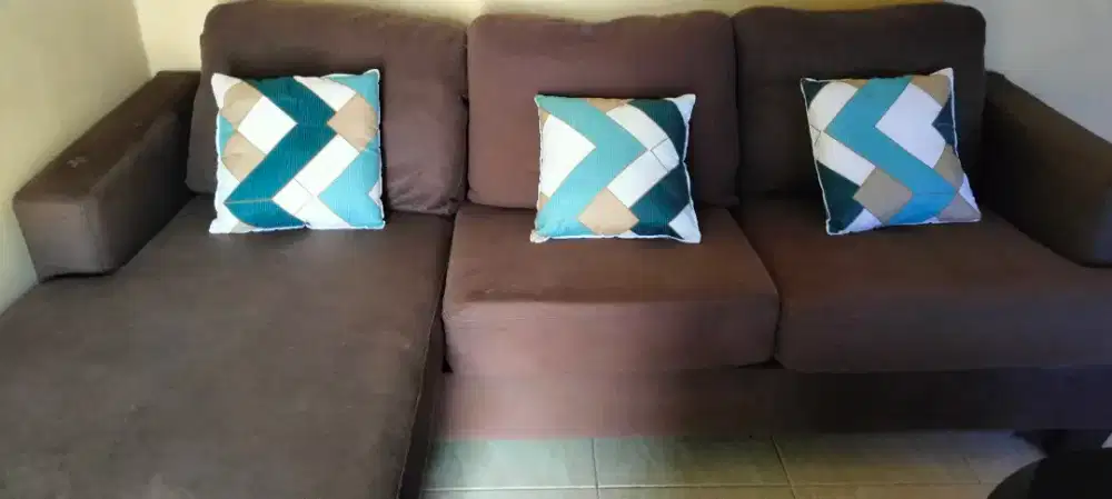 Sofa Informa masih ok,layak pakai