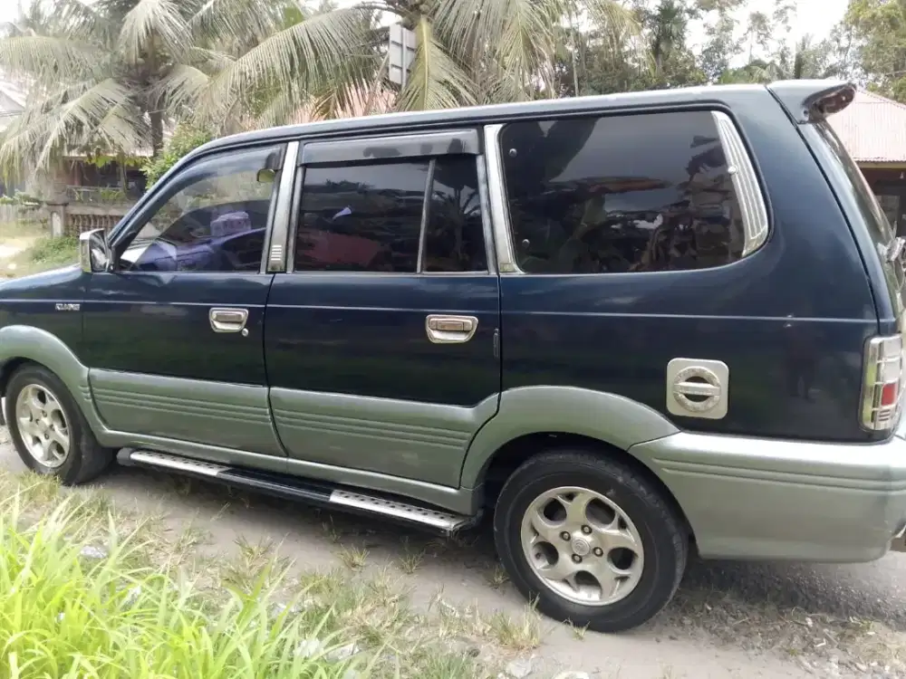 Kijang Krista tahun 2000 (bahan bakar bensin)