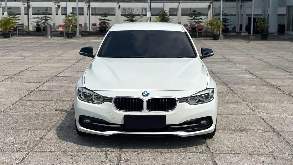 BMW F30 320i Sport LCI 2.0 2015/2016