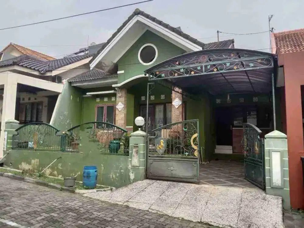 DISEWAKAN RUMAH BANYUMANIK DEKAT SMA 4, SMA 9 & HIDAYATULLAH, SEMARANG