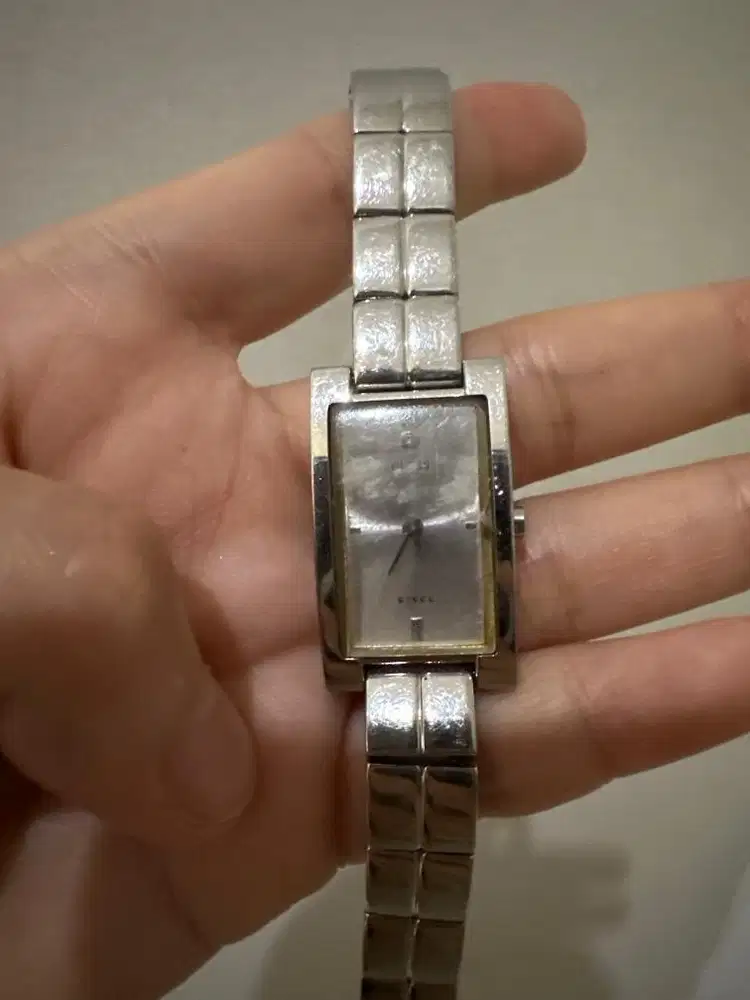 Jam Tangan Wanita GUESS