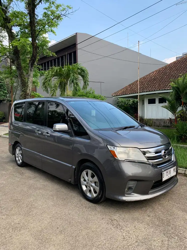 JUAL SERENA HWS ( AT/MATIC ) 2013