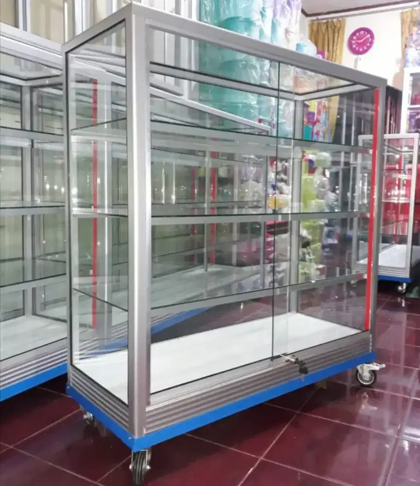 Etalase  toko pakai roda