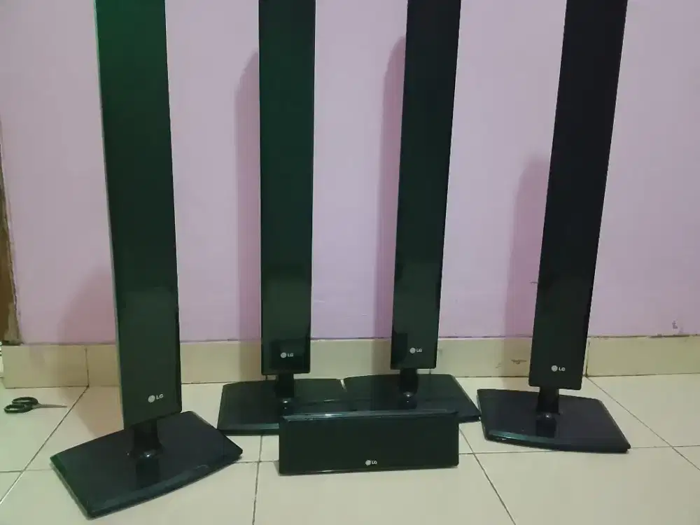 Speaker home teather merk LG