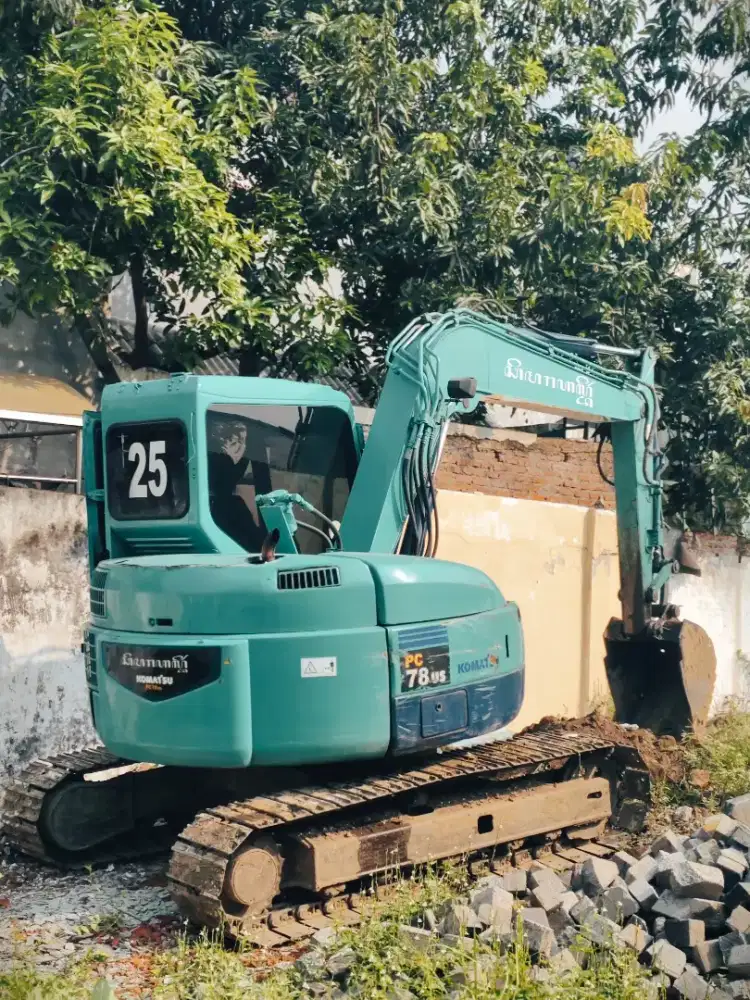 Persewaan alat berat excavator, dozer, dan vibro