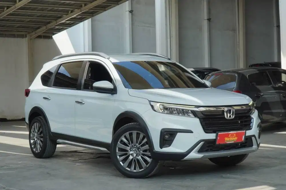 Honda BRV Prestige CVT 2022 Putih Non sensing BRV Matic AT DP minim
