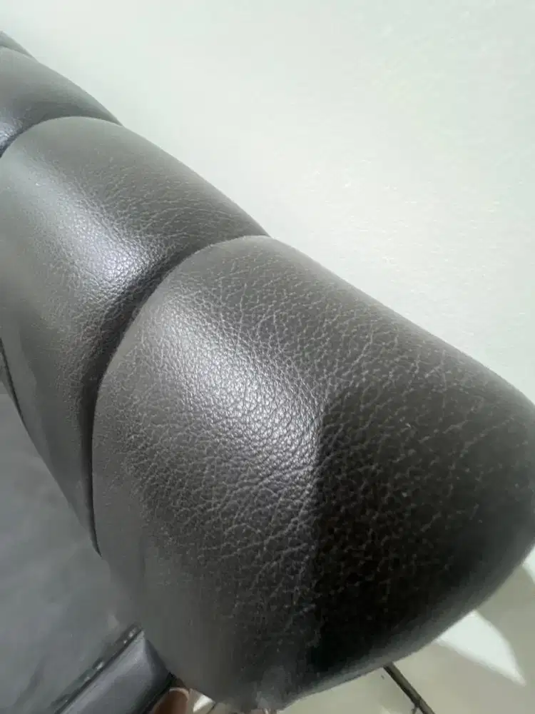 DIPAN TEMPAT TIDUR, kondisi 99% DIJUAL KARENA GA MUAT DI RUMAH BARU