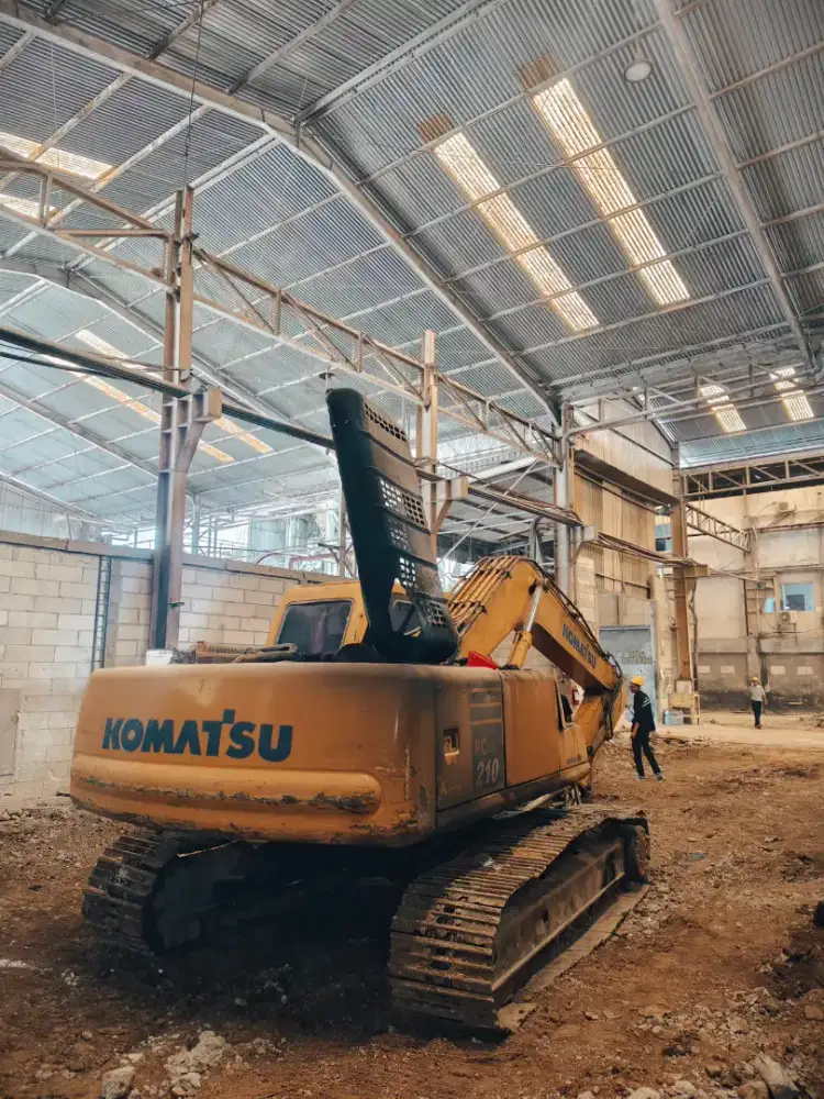 Jasa bongkar bangunan dan pembersihan lahan