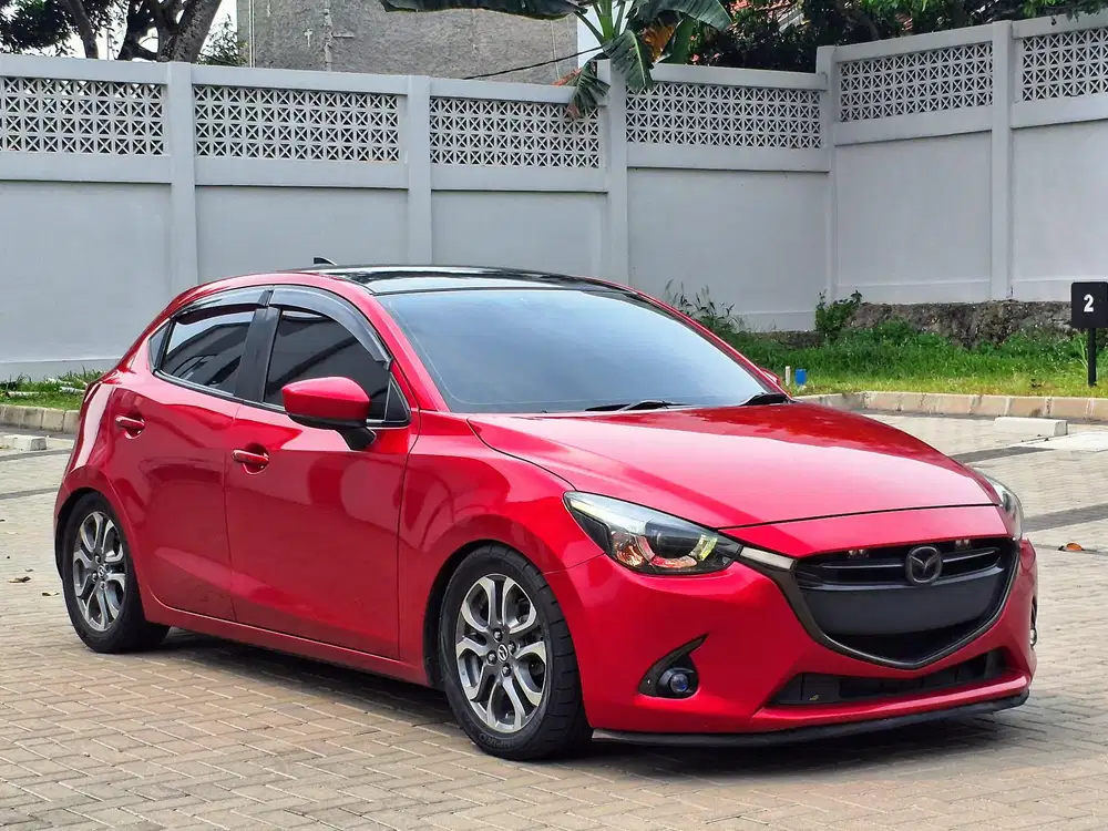 Mazda2 Grand Touring SkyActiv 1.5 At 2017
Warna Merah
Km 108 Rb