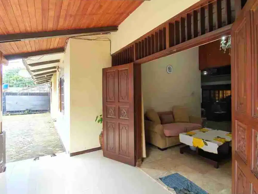 RUMAH SECOND DI LEBAK BULUS JAKARTA SELATAN | AKSES MUDAH KE PUSAT BISNIS, SEKOLAH DAN LIFESTYLE | PELUANG TERBAIK SAAT INI - LOKASI STRATEGIS + HARGA KOMPETITIF